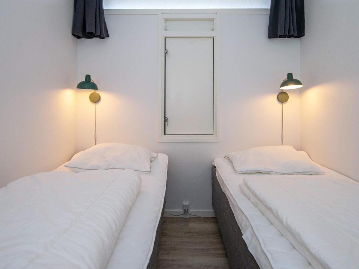 6 Person Holiday Home On A Holiday Park In Фанё Экстерьер фото